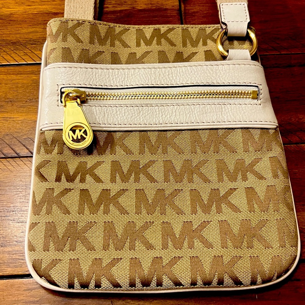 Michael Kors MK Jet Set Brown/ Beige crossbody messenger bag Signature Handbag